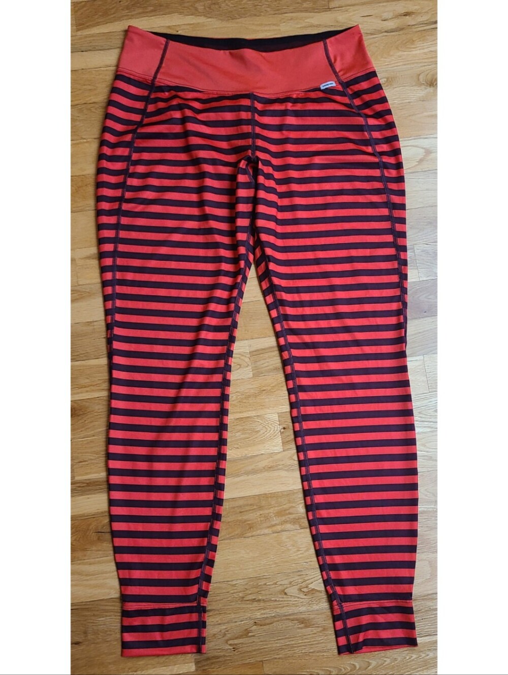 Patagonia Capilene 1 Baselayer Thermal Leggings Small Red Black Stripe